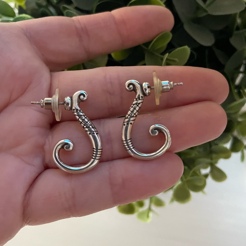 BRIGHTON Silver Tone Swirl J style etched stud Earrings 1” length